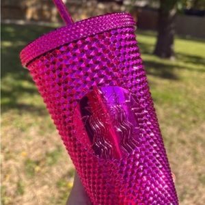 Hot pink Starbucks (Grande) cup